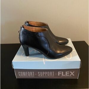 LifeStride “Georgia” booties size 7